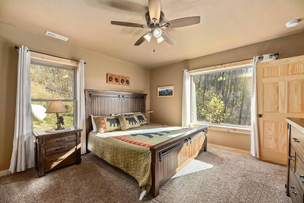 Walnut Ridge Cabin. Sleeps 7-11! Hot Tub, Pool Table, Minutes To Downtown Gatlinburg! Exterior foto
